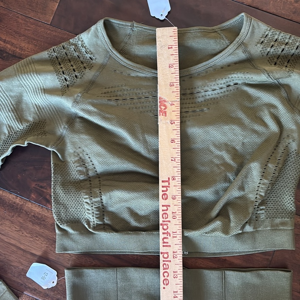 Unbranded | Olive Green seamless 2 piece yoga outfit - Picture 8 of 12